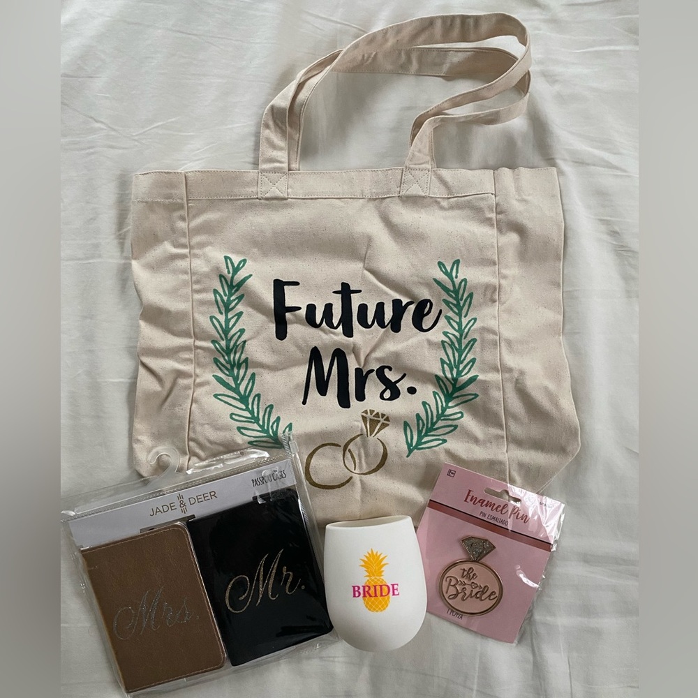 💍 Bride/Bachelorette Accessories Bundle